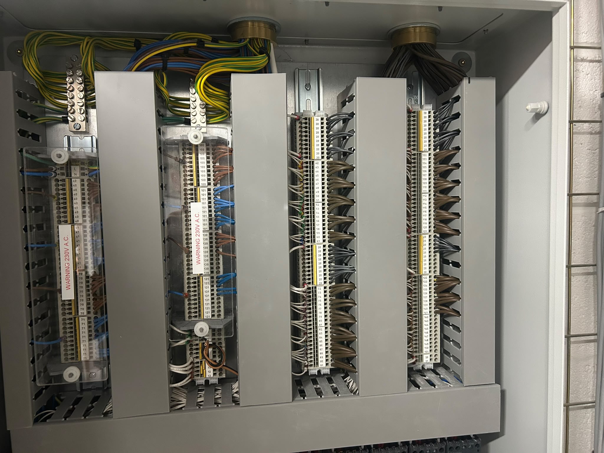 commercial-distribution-board-img (1)